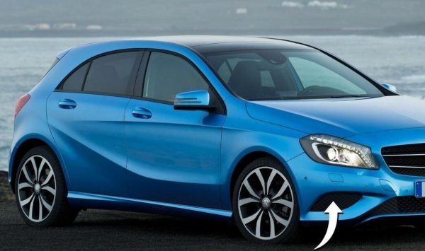 NEW GENUINE MERCEDES BENZ A W176 FRONT BUMPER FOG LIGHT COVER GRILL RIGHT O/S A1768850422 - Image 3