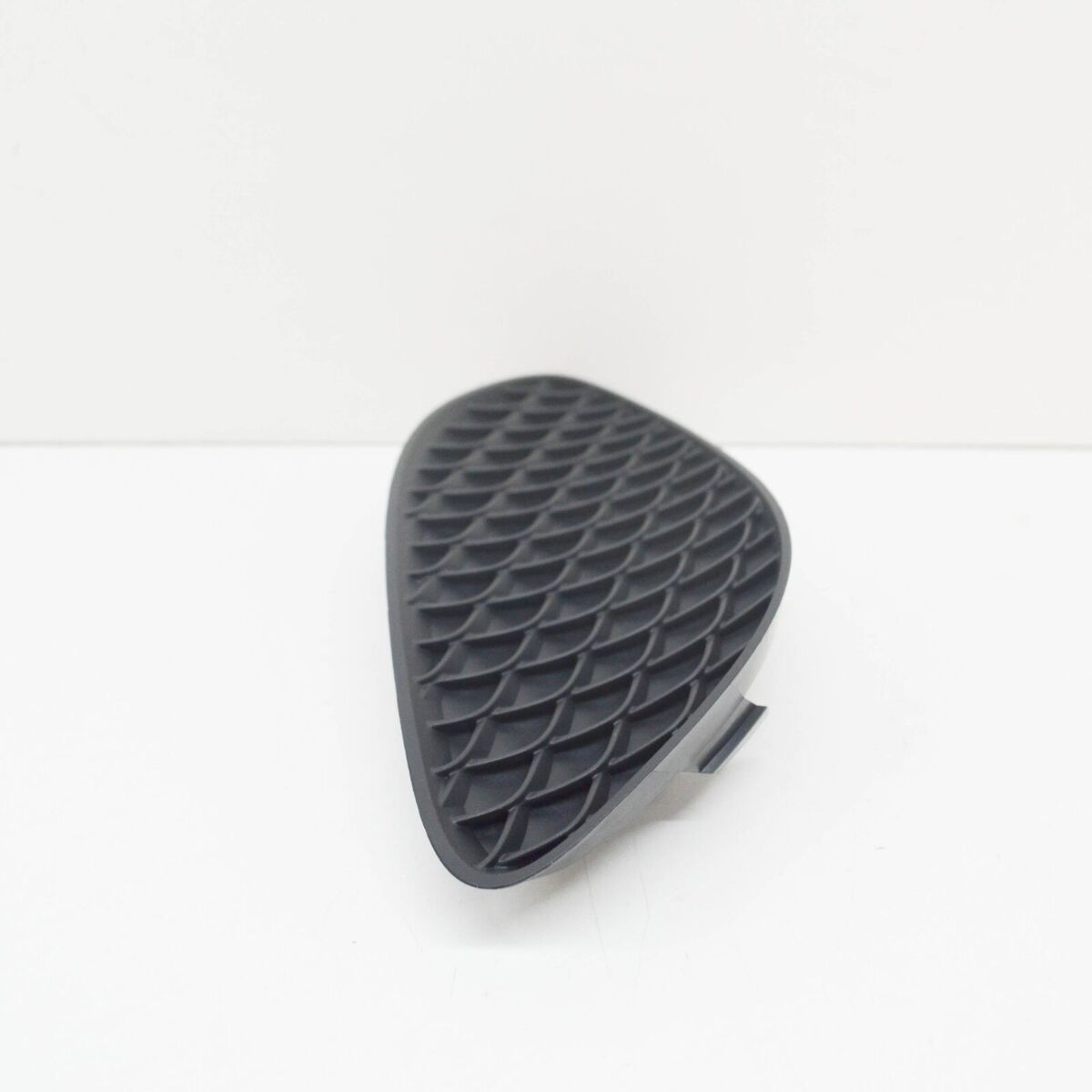 NEW GENUINE MERCEDES BENZ CLA C117 13-19 FRONT BUMPER SIDE GRILL RIGHT A1178852400 - Image 3