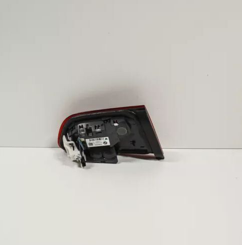 BMW NEW GENUINE 1 SERIES F20 F21 LCI Rear Light In Trunk Lid, right 63217456504 - Image 3