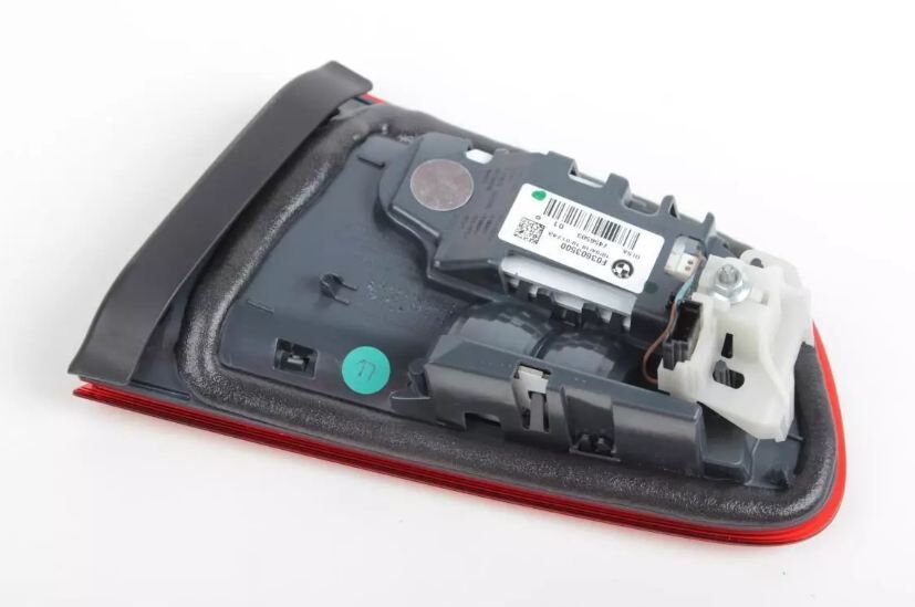 BMW NEW GENUINE 1 SERIES F20 F21 LCI Rear Light In Trunk Lid, Left 63217456503 - Image 3