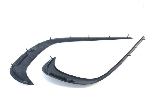 NEW GENUINE MERCEDES A W176 2015- AMG FRONT BUMPER BLACK FLICKS AND GRILLS SET - Image 5
