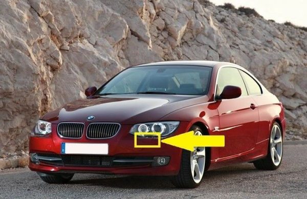 BMW NEW E92 E93 LCI FRONT BUMPER LEFT HEADLIGHT WASHER COVER USA WITHOUT SPRINGS 61677253395 - Image 4