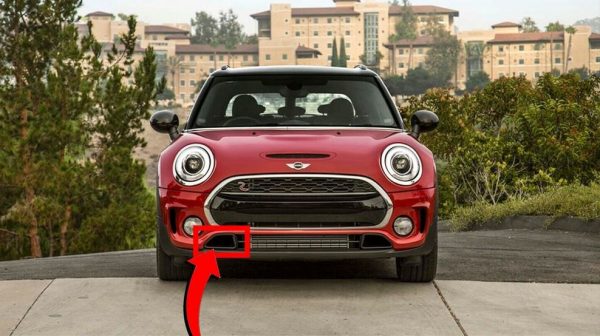 NEW GENUINE MINI COOPER CLUBMAN S F54 FRONT BRAKE AIR DUCT TRIM BLACK RIGHT O/S 51117377810