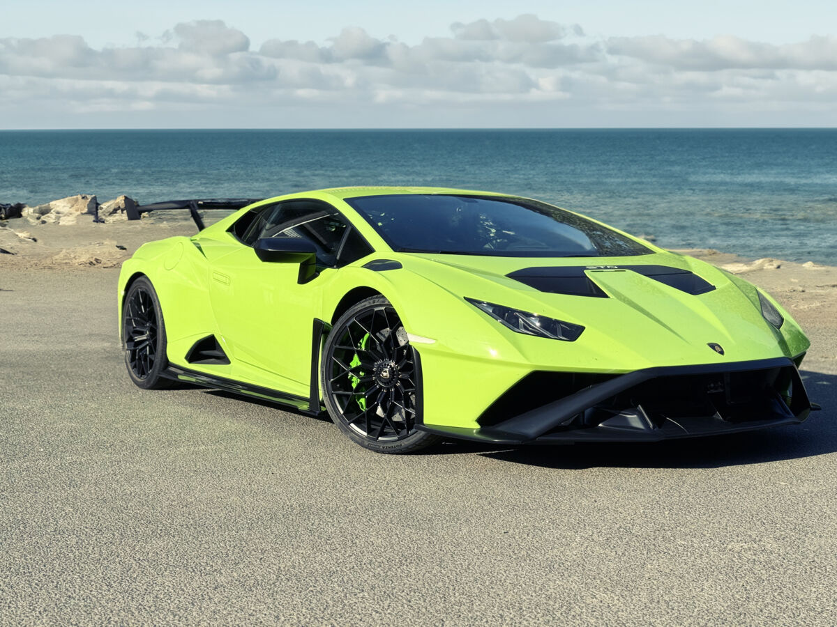 Carbon Sideskirt Aero blades for Huracan STO