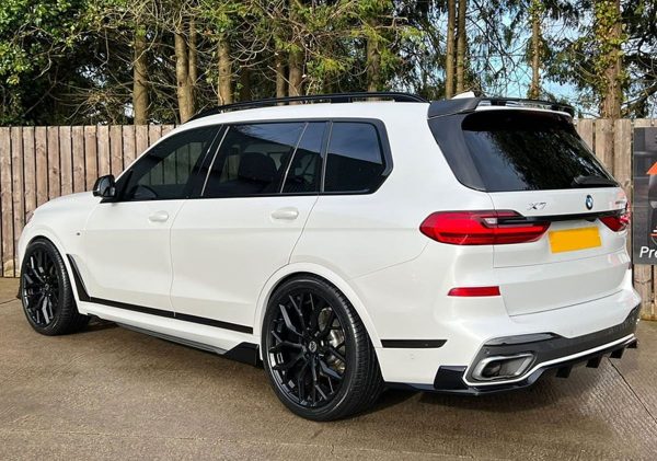Carbon Look Aero Body Kit Black Knight Design For BMW X7 G07 M-Sport - Image 8