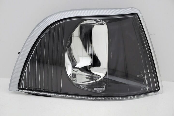 BLACK Clear OE Look Front Right Turnsignal for Volvo S40 / V40 MK1 1996-1999 - Image 2