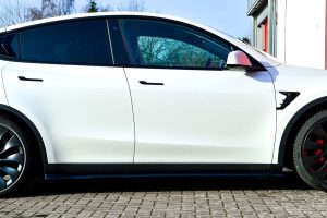 Black Gloss Performance Side skirts addons / Blades / diffusers / sill covers For Tesla Model Y + Performance 2020+